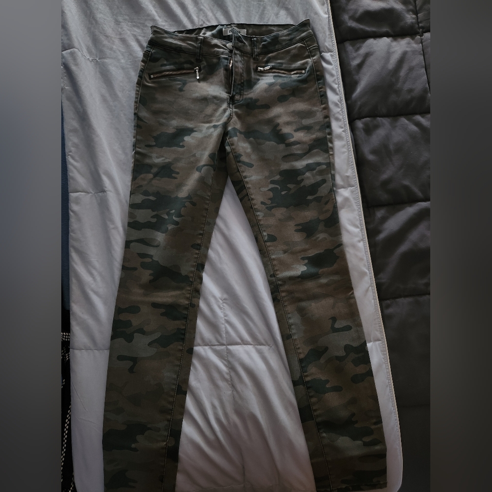 REFUGE CAMO PANTS